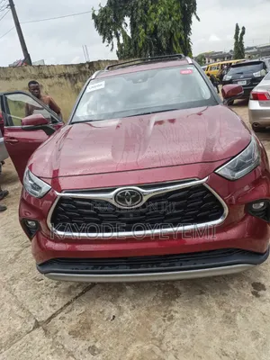Toyota Highlander 2021 Red