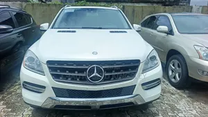 Mercedes-Benz M Class ML350 4MATIC 4dr SUV AWD (3.5L 6cyl 7A) 2014