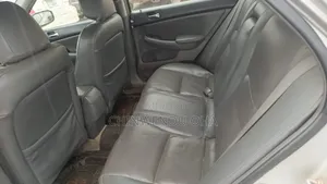 Honda Accord 2006 Silver