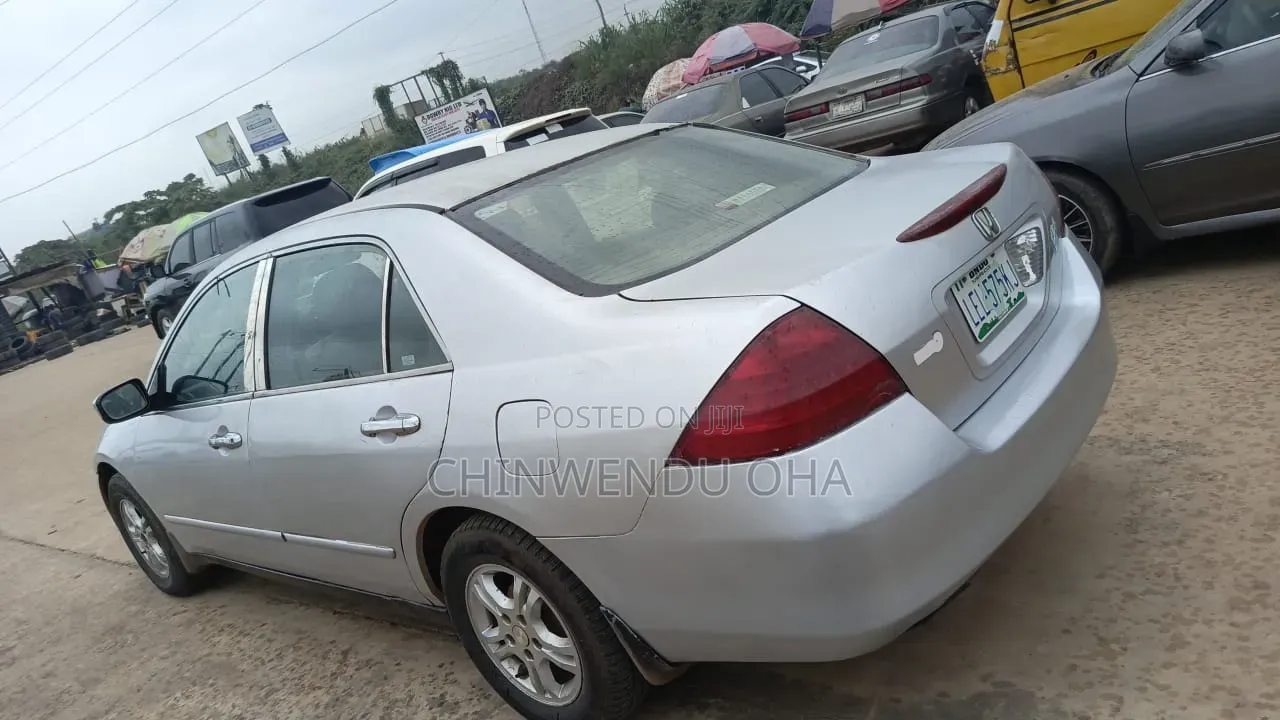 Honda Accord 2006 Silver