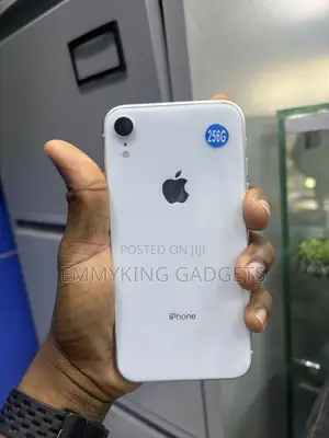 Apple iPhone XR 256 GB White