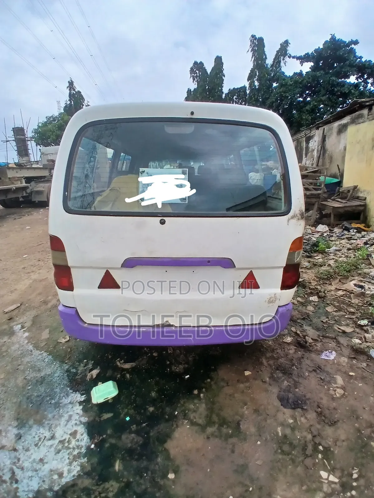 Toyota HiAce 2002 White