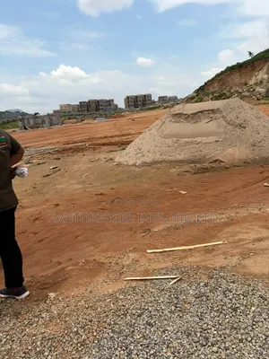 4 Bedrooms Fully Detached Duplex