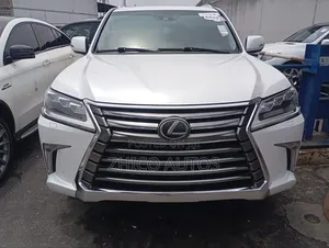 Lexus LX 570 AWD 2019 White