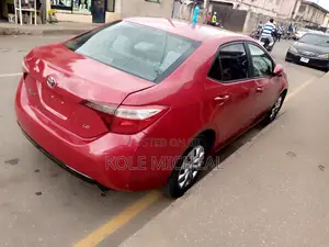 Toyota Corolla 2015 Red
