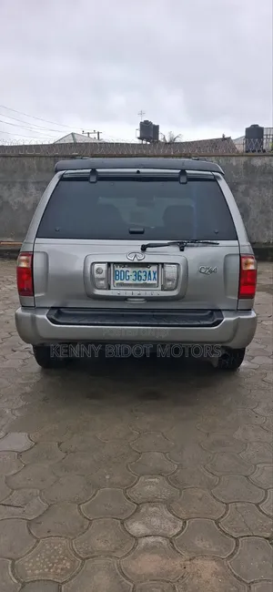 Infiniti QX4 2002 Silver