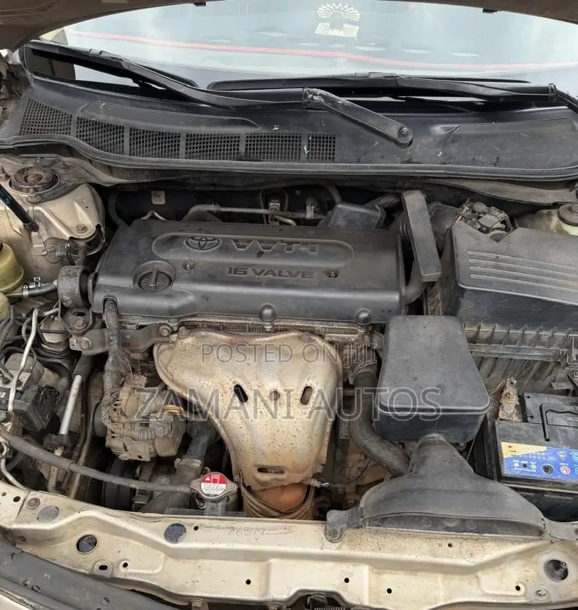 Toyota Camry 2009 Gold
