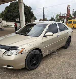 Toyota Camry 2009 Gold