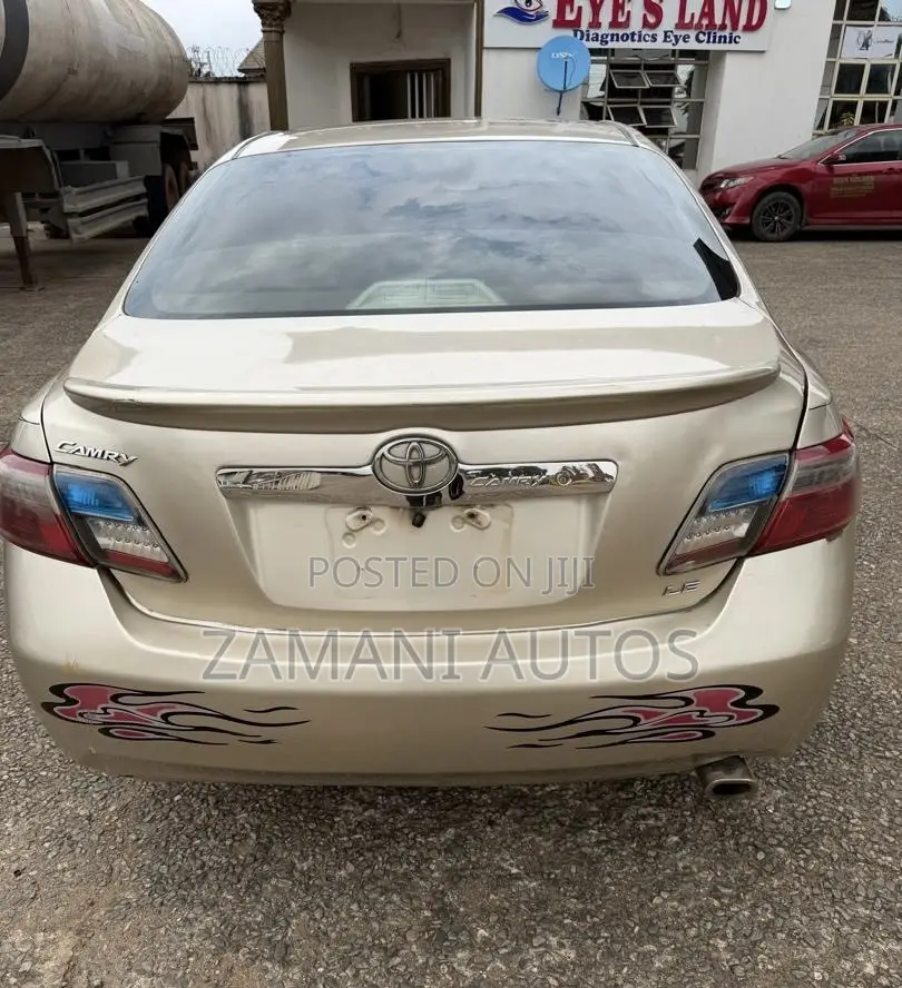 Toyota Camry 2009 Gold