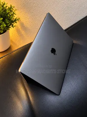 Laptop Apple MacBook Pro 2019 16GB Intel Core i5 SSD 512GB