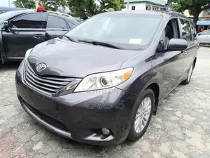 Toyota Sienna 2011 Gray
