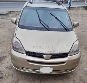 Toyota Sienna XLE Limited 2005 Gold