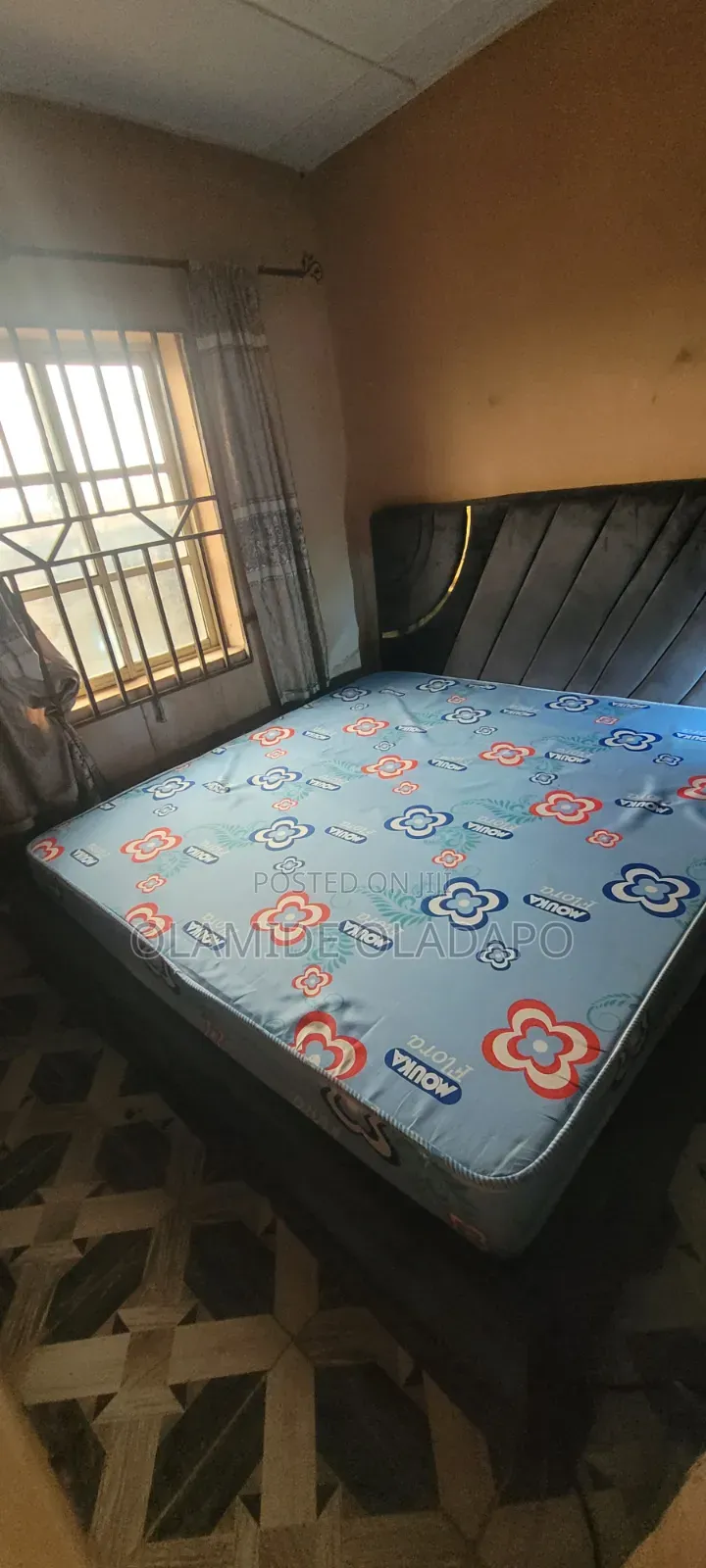 Mouka Foam 6 by 6 12 Inches With Frame