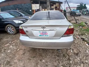 Toyota Camry 2006 Silver