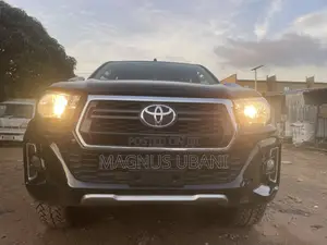 Toyota Hilux 2019 Blue