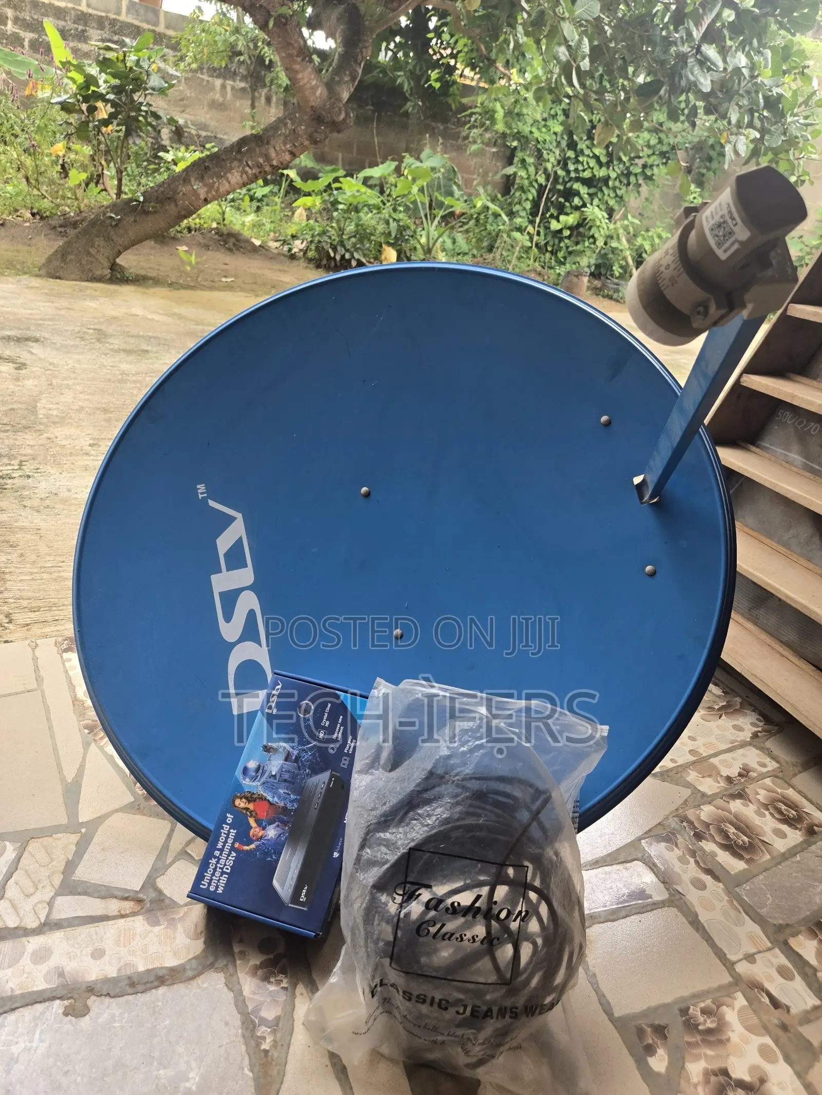 DSTV - Dish