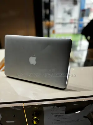 Laptop Apple MacBook Air 4GB Intel Core i5 SSHD+SSD 128GB