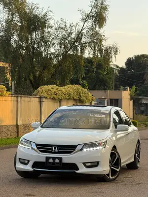 Honda Accord Touring V-6 4dr Sedan (3.5L 6cyl 6A) 2014 White