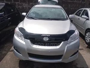 Toyota Matrix Hatchback FWD (1.8L 4cyl 5M) 2010 Black