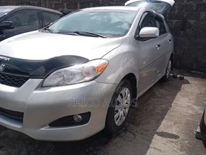Toyota Matrix Hatchback FWD (1.8L 4cyl 5M) 2010 Black