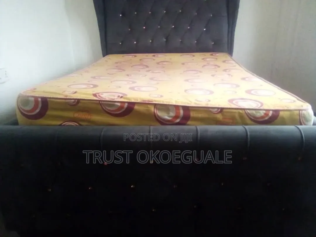 Bedframe and Mattress