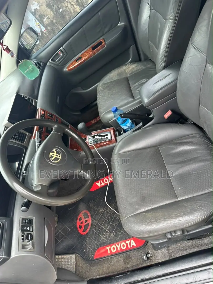 Toyota Corolla LE 2005 Silver
