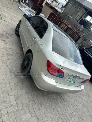 Toyota Corolla LE 2005 Silver