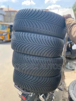 225/65 R17 First Grade Tokunbo Tyer*