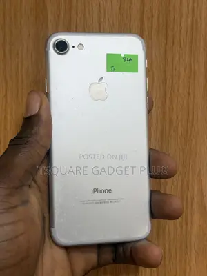Apple iPhone 7 32 GB Silver