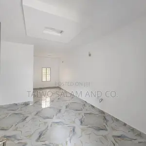 2bdrm Block of Flats in Jericho for rent