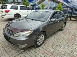 Toyota Camry 2005 Gray
