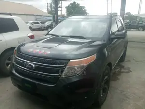 Ford Explorer 2013 Beige