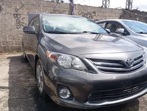 Toyota Corolla LE 4dr Sedan (1.8L 4cyl 4A) 2010 Gray