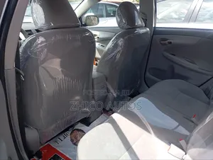 Toyota Corolla LE 4dr Sedan (1.8L 4cyl 4A) 2010 Gray