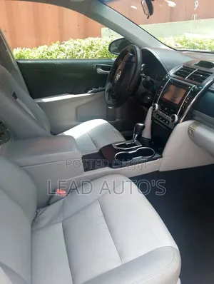 Toyota Camry 2014 Silver