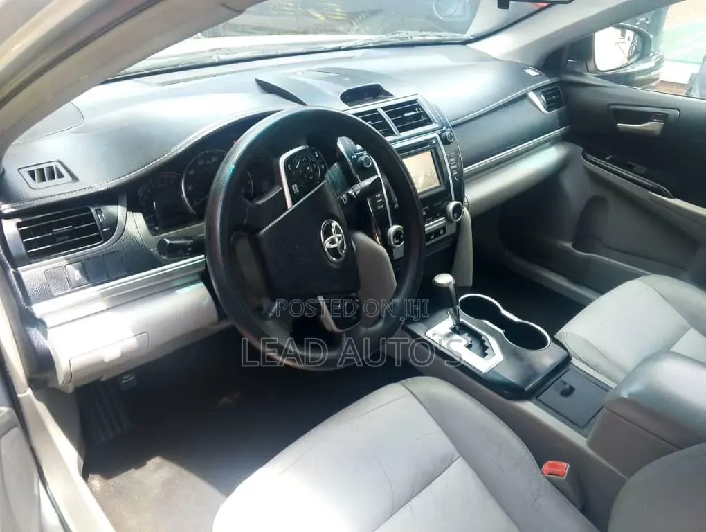 Toyota Camry 2014 Silver