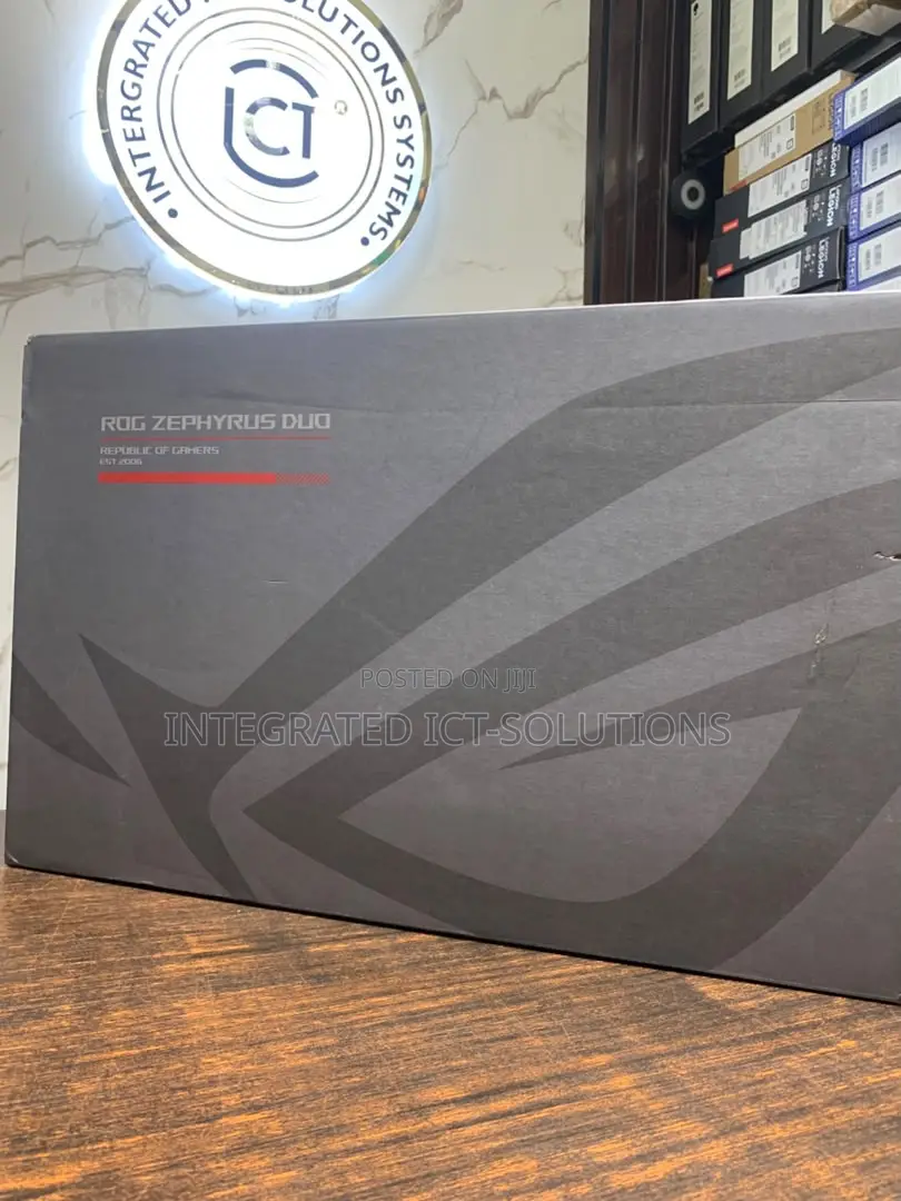 New Laptop Asus ROG Zephyrus Duo 16 32GB Intel Core Ultra 9 SSD 1T
