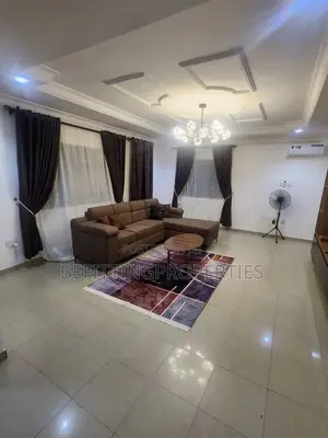 3bdrm Apartment in Surulere for sale