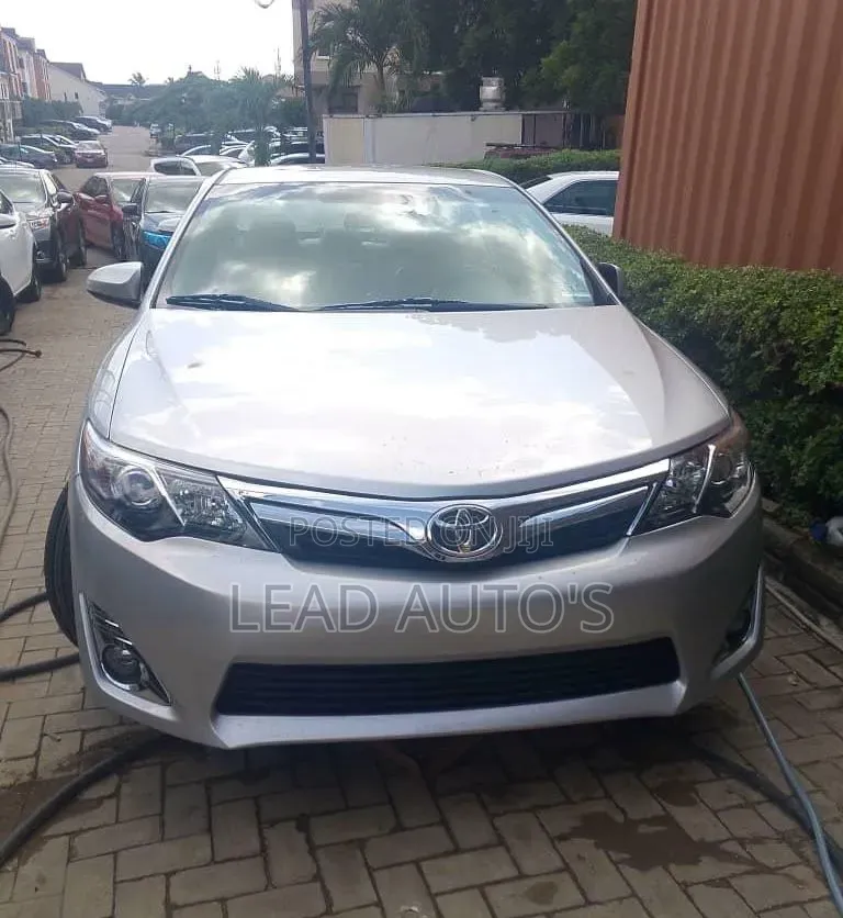 Toyota Camry 2014 Silver