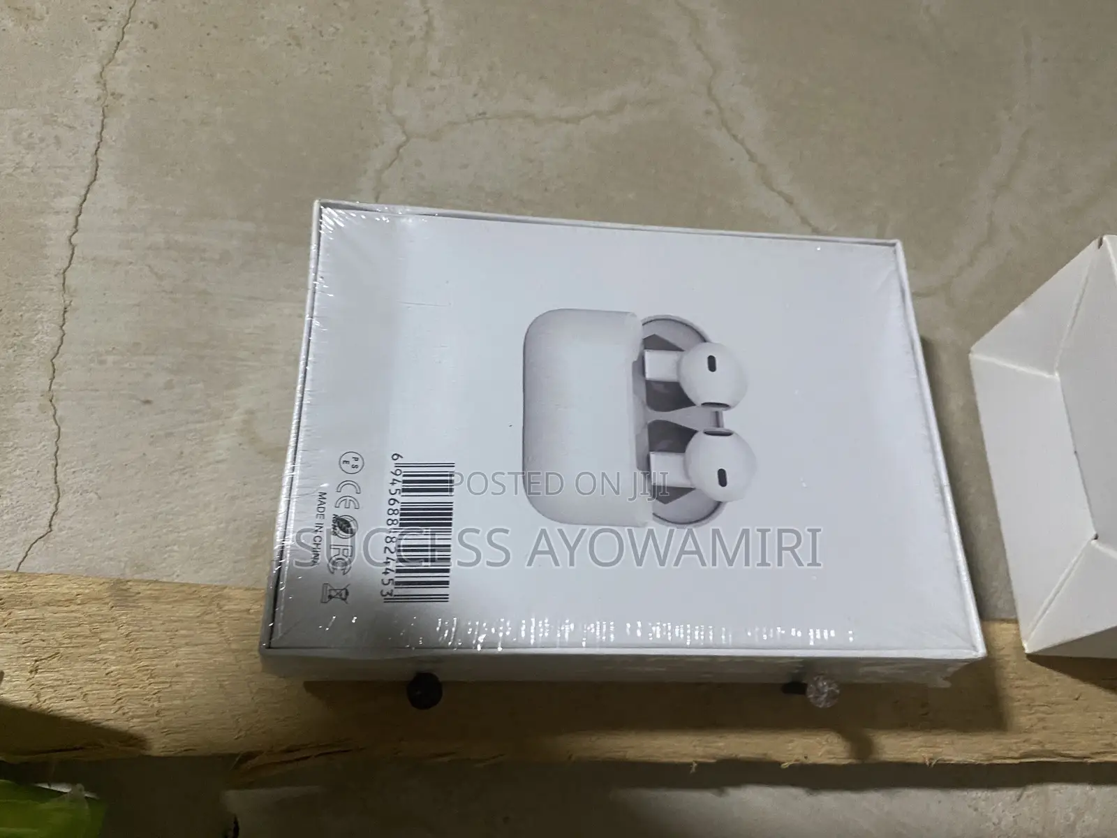 AirPods / Wireless Earbuds