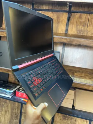 Laptop Acer Nitro 17 8GB Intel Core i5 SSD 512GB