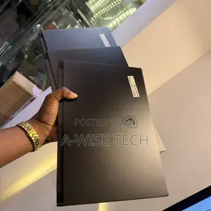 Laptop MSI GS66 Stealth 12UHS 16GB Intel Core i7 SSD 512GB