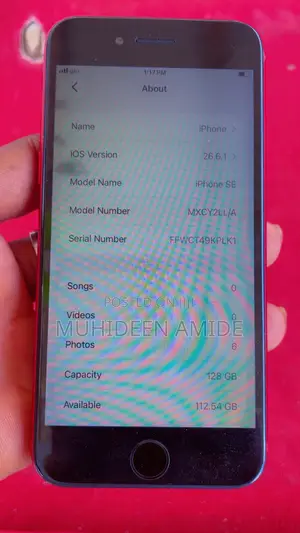 Apple iPhone SE (2022) 128 GB Red