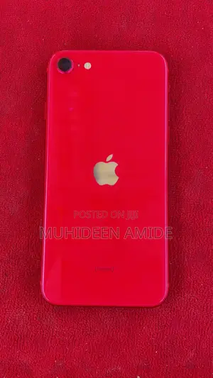 Apple iPhone SE (2022) 128 GB Red