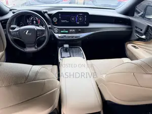 Lexus LS 2022 White