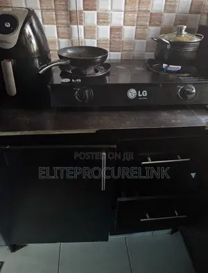 Full Kitchen Cabinet