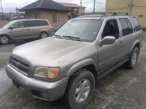 Nissan Pathfinder 2003 Gray