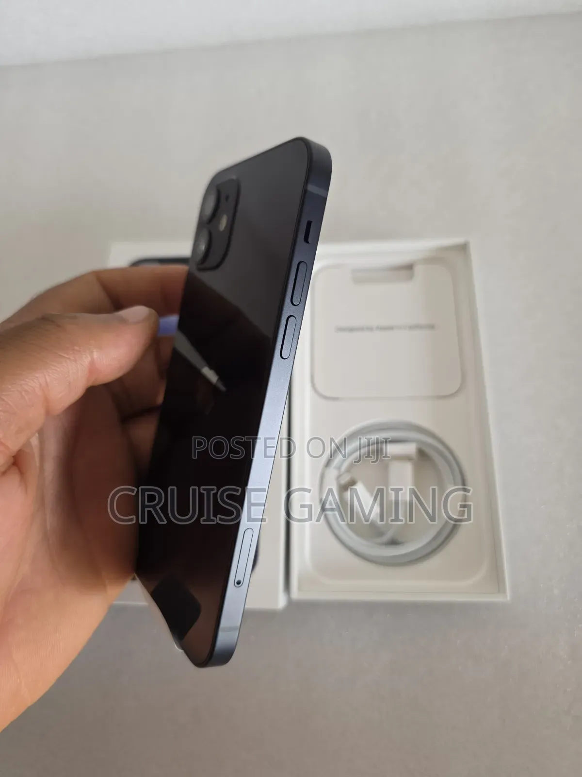 New Apple iPhone 12 64 GB Black