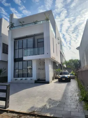 5bdrm Duplex in Off Lekki-Epe Expressway for sale