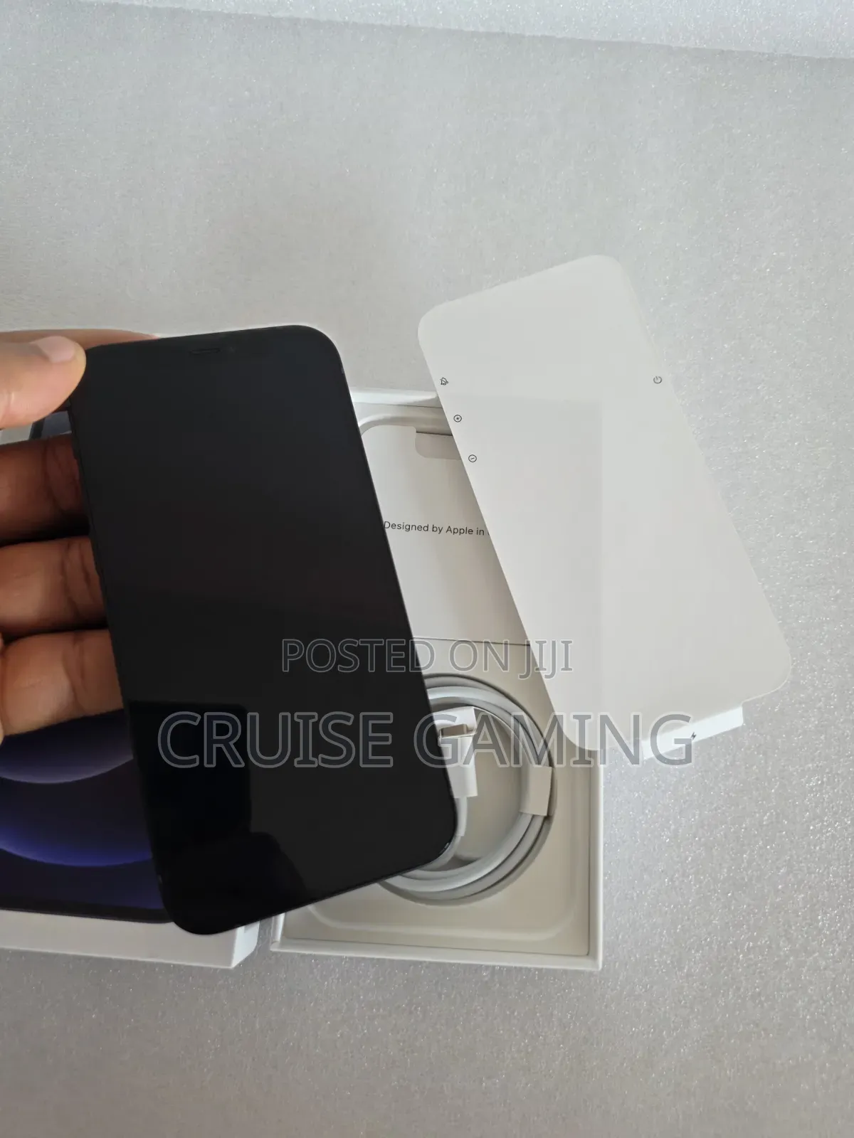New Apple iPhone 12 64 GB Black
